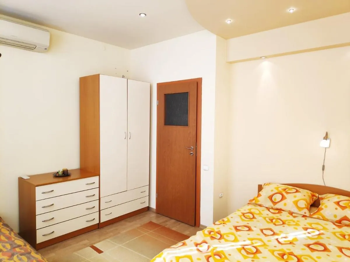 Eтаж От Къща С Двор В Супер Центъра Apartment Burgas